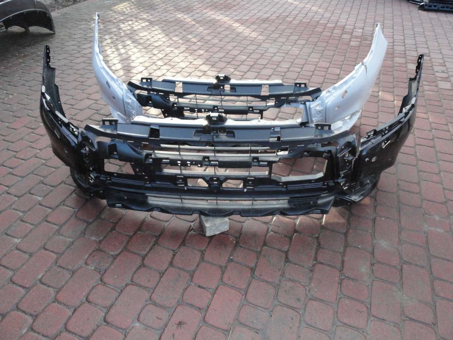 Mitsubishi Outlander 3 Zderzak przód  Xenon PDC Lift 15-18
