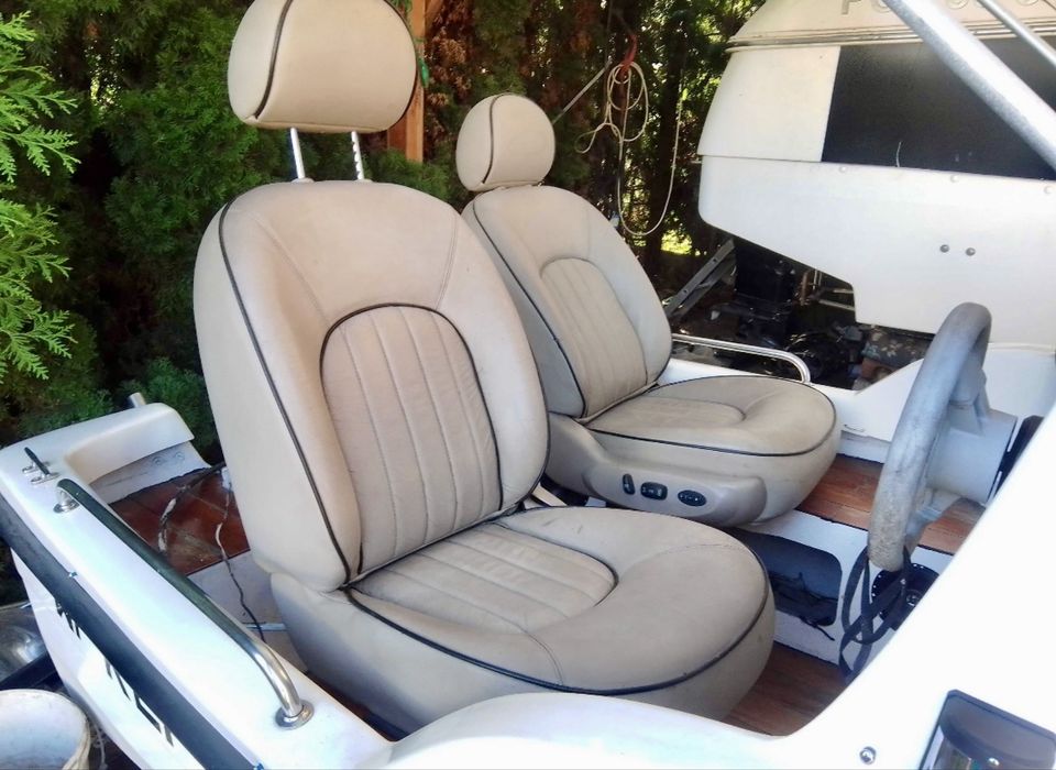 Łódź motorowa kabinowa