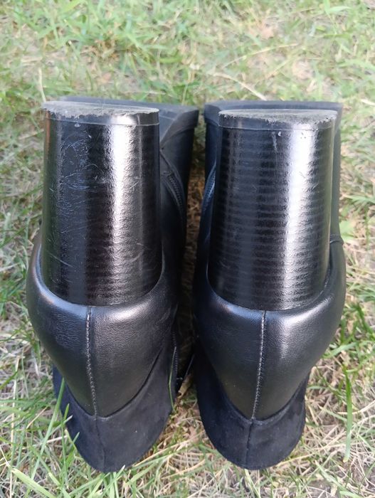 Ботильйони шкіряні