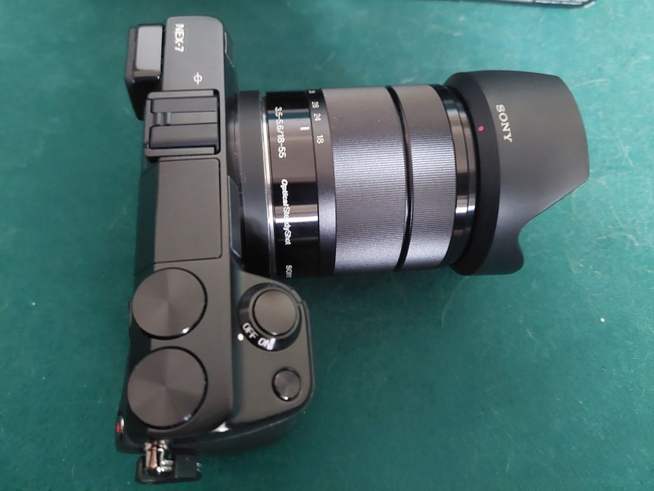 Sony NEX-7 plus obiektyw E 18-55/4 Zoom Lens  Kit