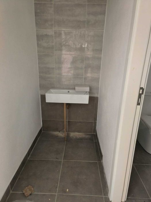 Arrenda-se loja no largo da Feira nova - Ariz - Bem viver