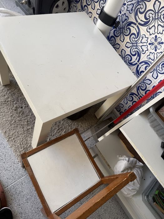 Mesa e cadeira de criança
