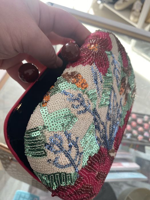 Clutch c/ lantejoulas (nova)