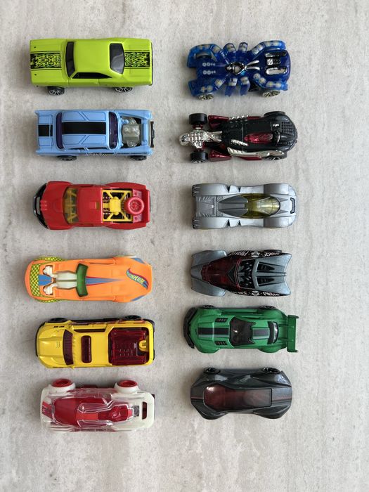 Машинки хотвілс Hot Wheels