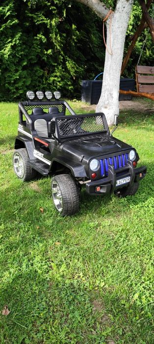 Samochód Jeep 4x4