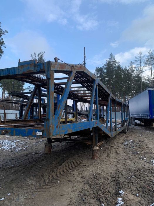 Автовоз напівпричіп