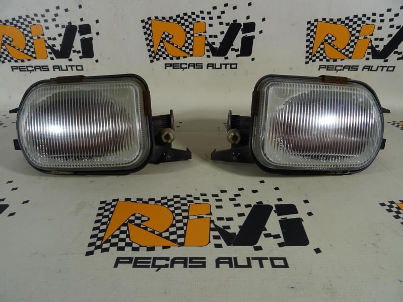 Farol nevoeiro frente direito MERCEDES-BENZ SLK (R170)