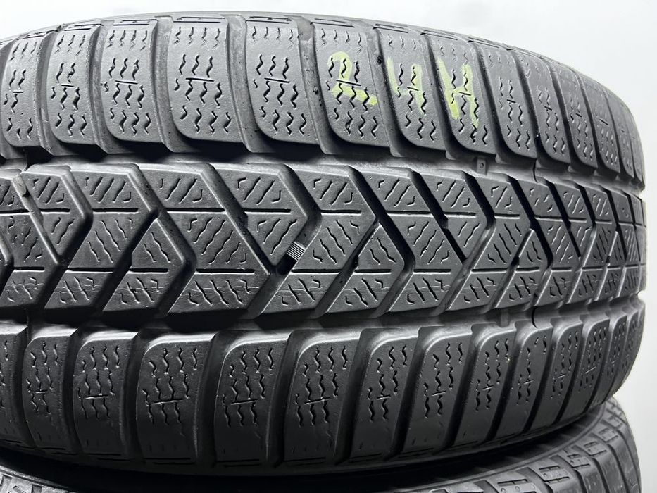 2шт зима 225/55/R16 Pirelli SottoZero 3