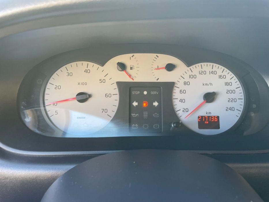 Renault Megane Coupé 1.4i Ano 2000/06