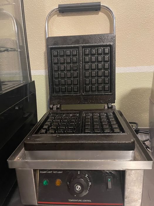 Maquina waffles profissional