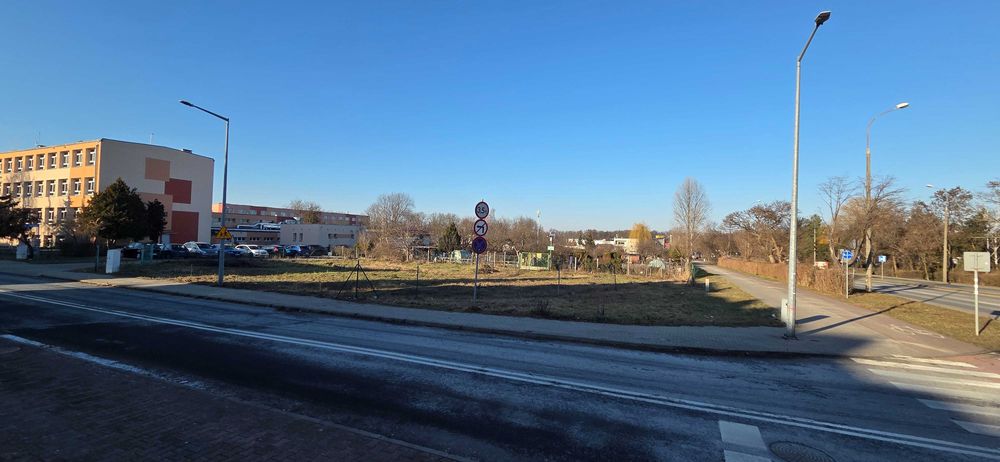 Działka mieszkalno-usługowa