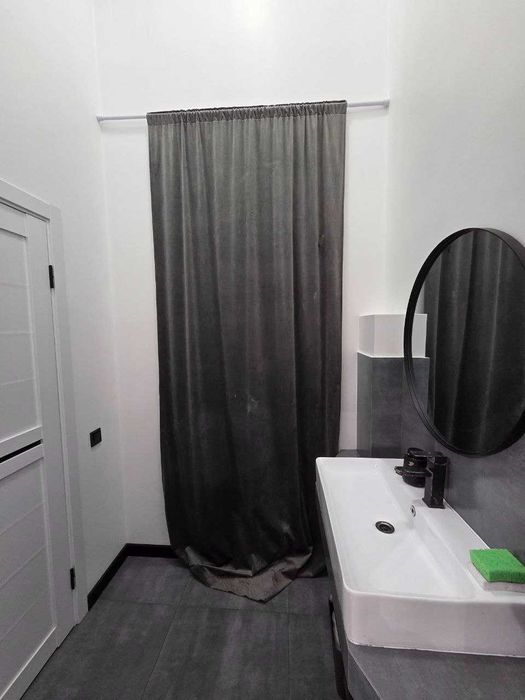 Оренда фасадного.комерційного приміщення 75 м2 у ЖК"Міленіум"_VD