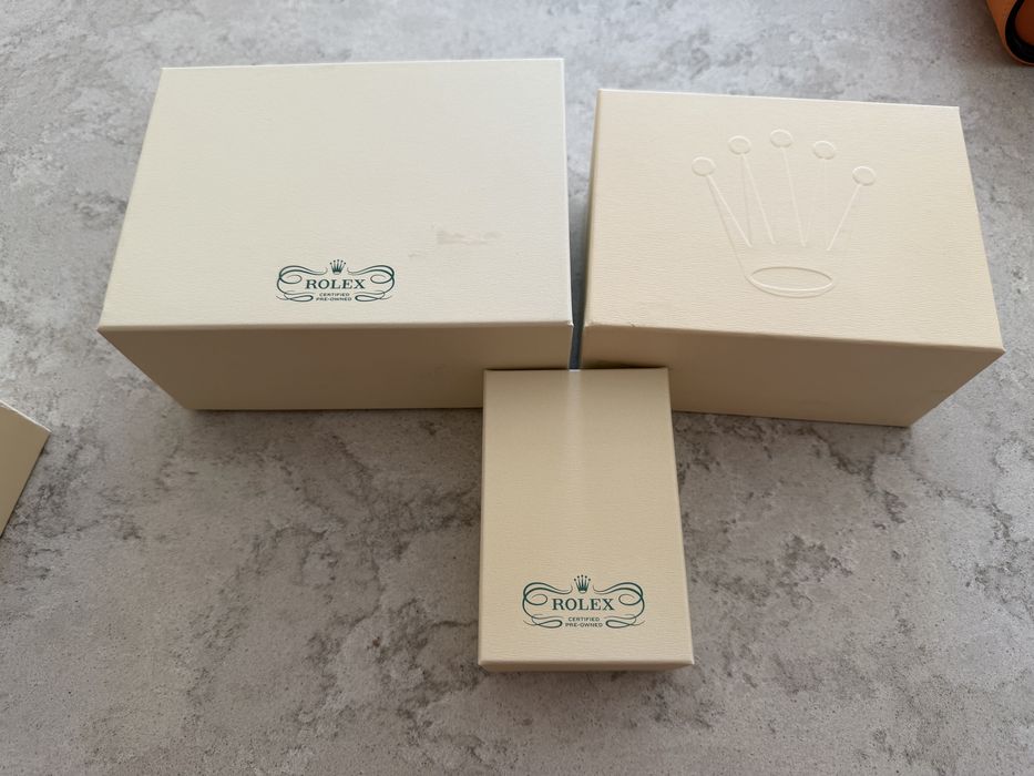 Rolex Oyster Perpetual 39 Rhodium 114300 / CPO 2026 / Full Set