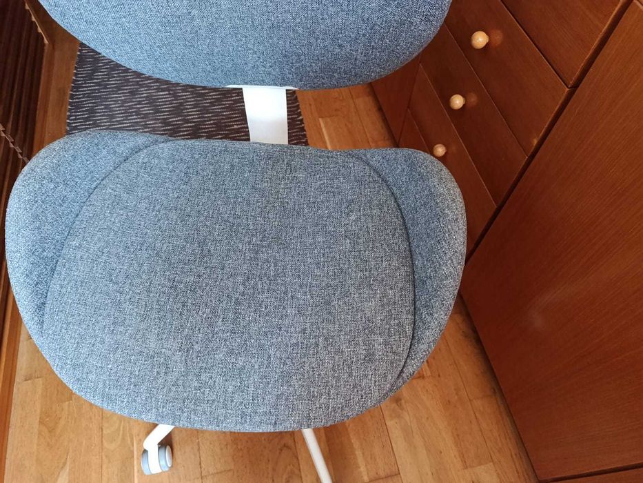 Cadeira escritório IKEA - HATTEFJÄLL cinzenta - modelo sem braços