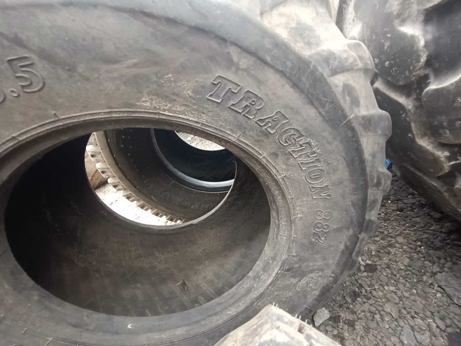 Opona rolnicza 400/60-15.5 BKT Traction 882 przyczepa tanem beczka