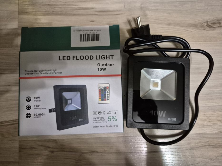 Halogen naswietlacz  led rgb z pilotem