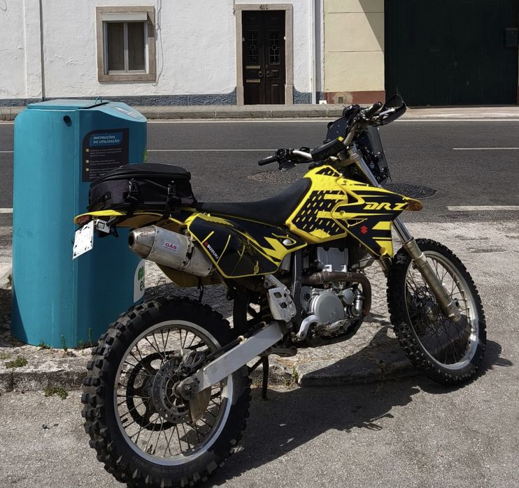 Suzuki DRZ400E  (versão enduro / rally)