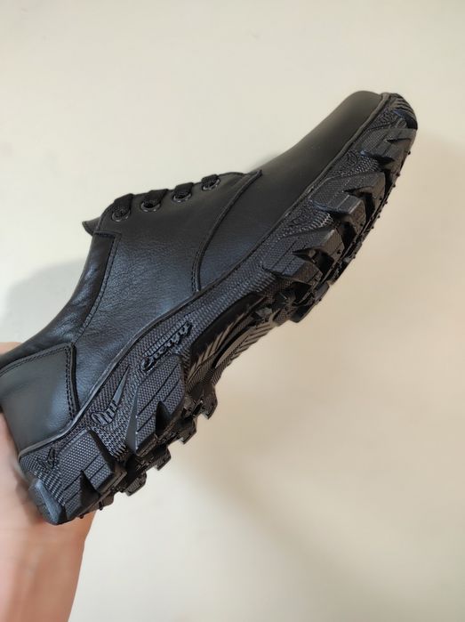 Кожаные,прошитые мужские кроссовки Ecoo