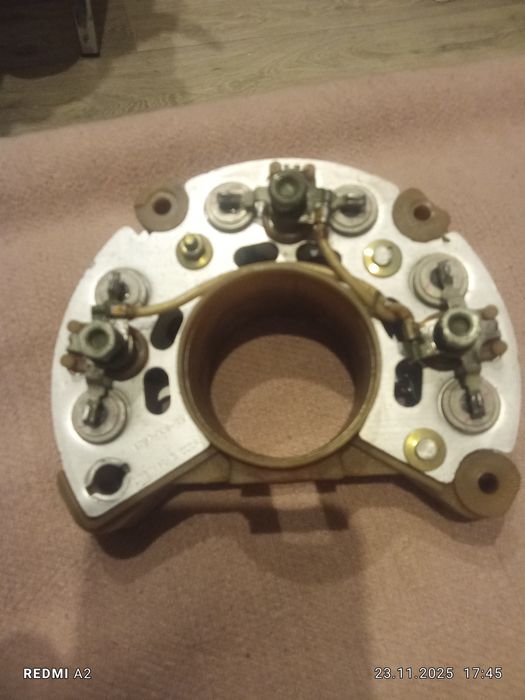 Транзистори для інвертора.