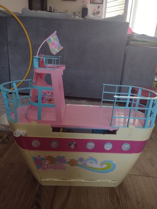 Statek dla lalek barbie