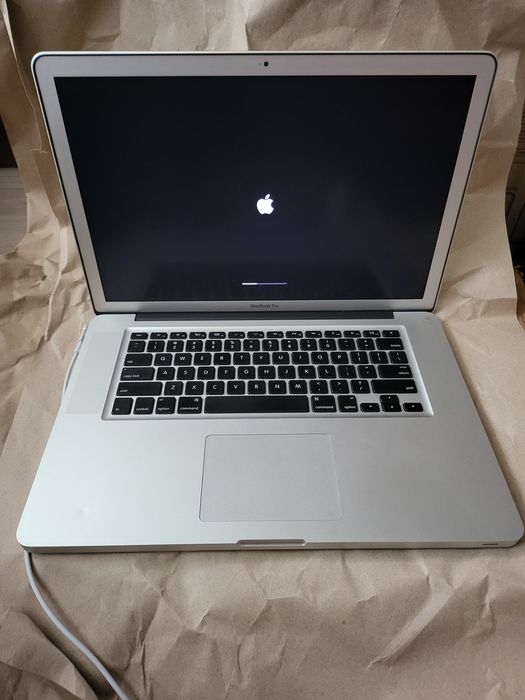 Macbook Pro A1286 Late 2011 Core i7-2860QM Radeon HD 6770M 8Gb SSD 256