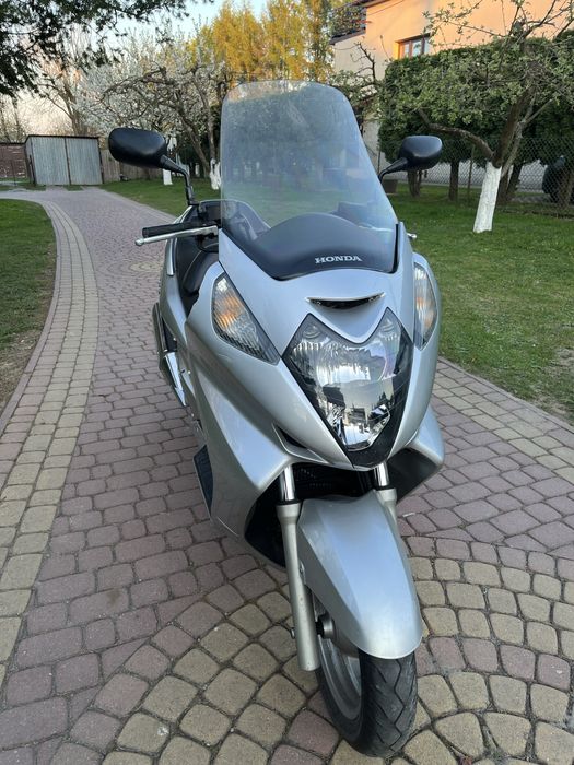 Honda silver wing 600