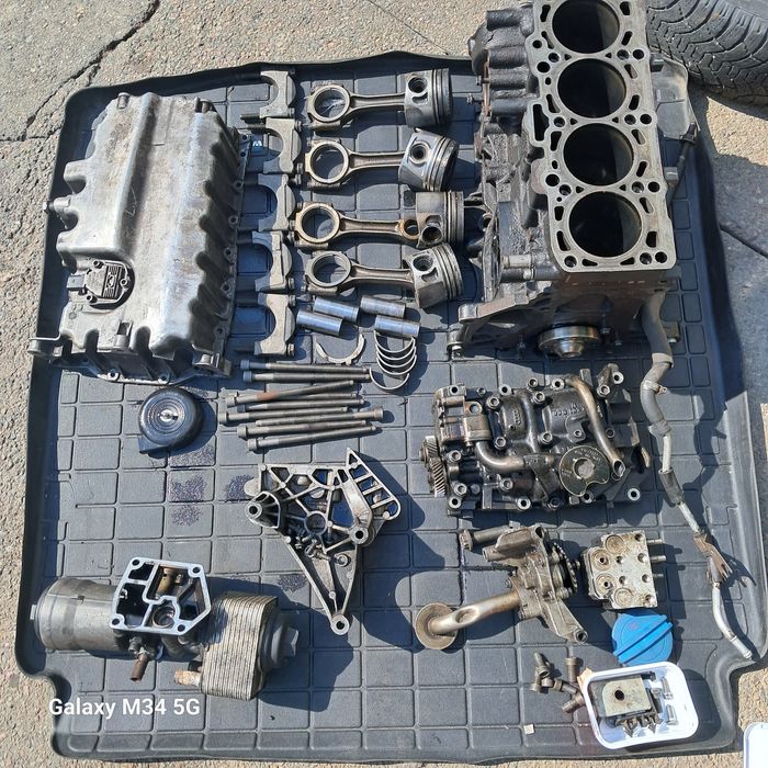 Запчастини Wolwagen  пасат б6 блок БМР