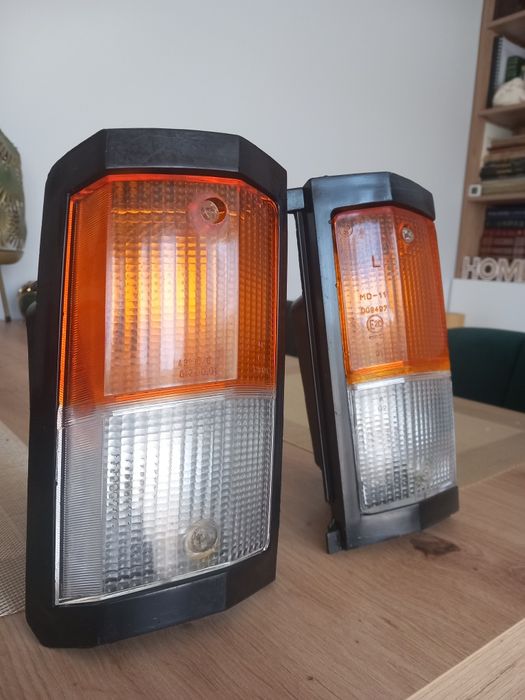 Kierunkowskazy pozycjokierunki fiat 125p  komplet