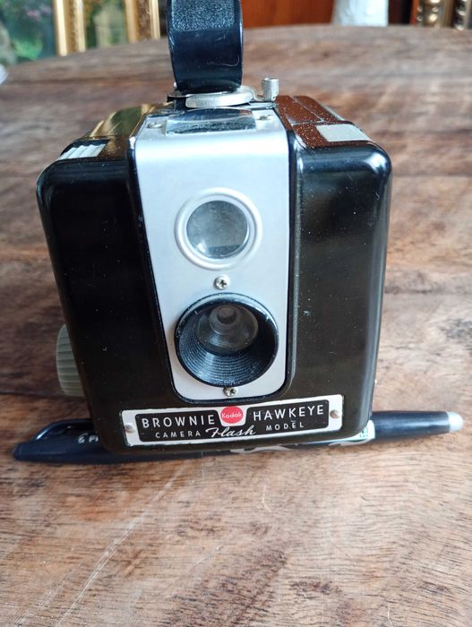 Stary aparat fotograficzny  Kodak Brownie
