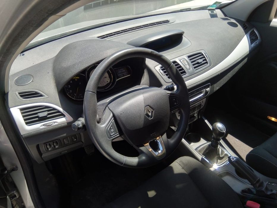 RENAULT MEGANE III Hatchback - 2014 - Para Peças