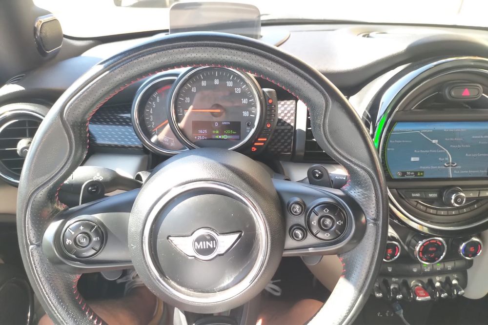 Mini Cooper S com apenas 79.000 quilometros