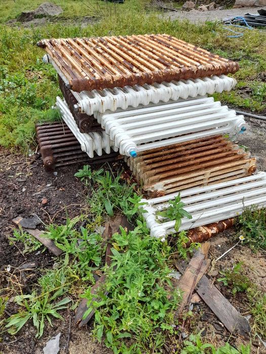 Radiadores ferro antigos.