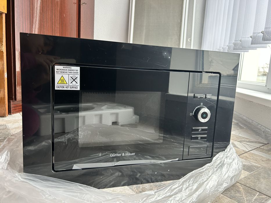 Вбудована мікрохвильова піч Gunter & Hauer EOK 20 BL