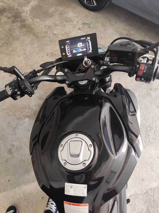NK 650 com 1 ano e meio de garantia