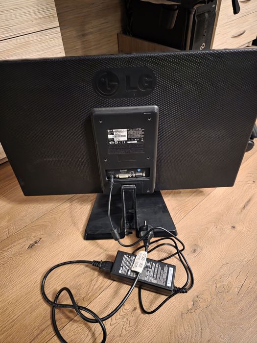 Monitor 24 całe LG Flatron