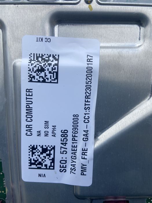 Компʼютер Tesla Model Y 2023 р, повний привід