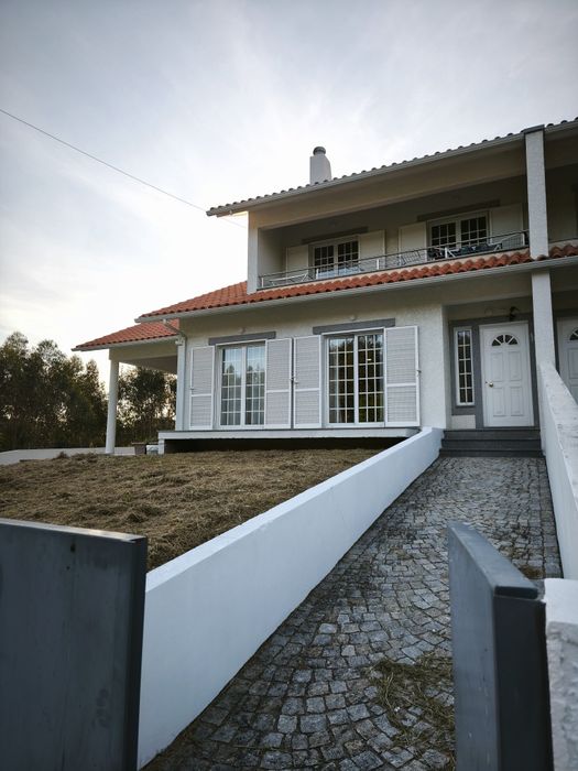 Moradia V3 Geminada Oliveira de Frades