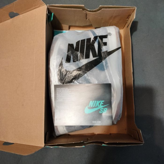 Buty Nike SB z torbą Nike SB w zestawie