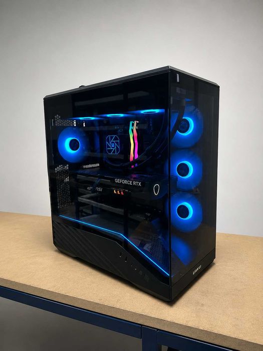 Lian Li Desktop AMD Ryzen 5 7600X 32GB 1TB RTX 5070