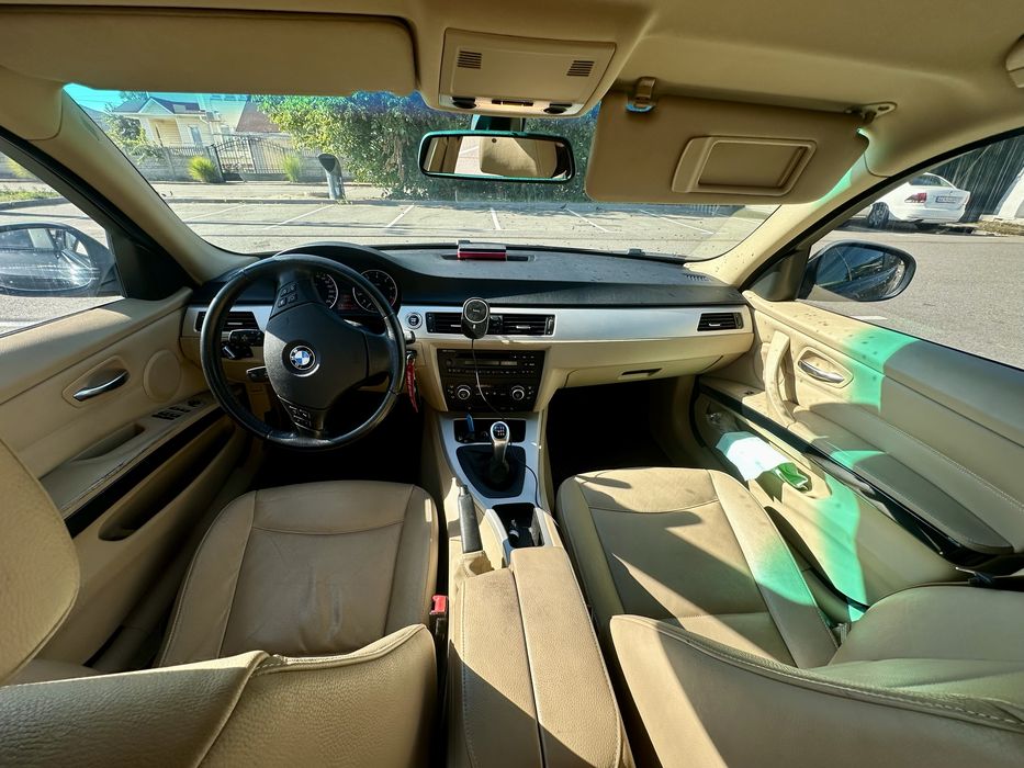 BMW 3 Series 2009 VIN WBAUS91030A183934 фото оголошення 2 з 8