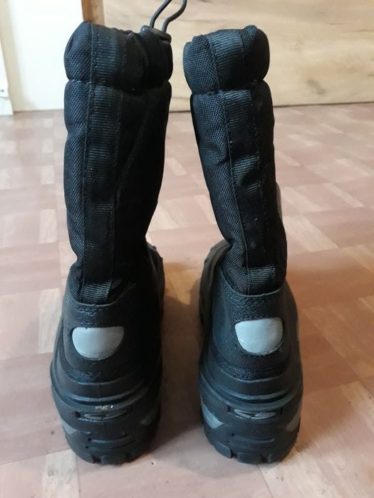 Продам чобітки для хлопчика 22.5см