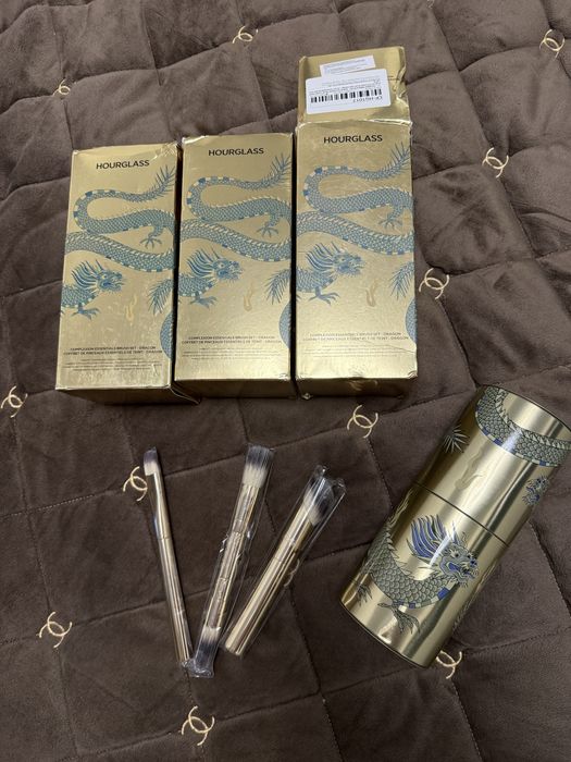 Набір пензлів для макіяжу hourglass