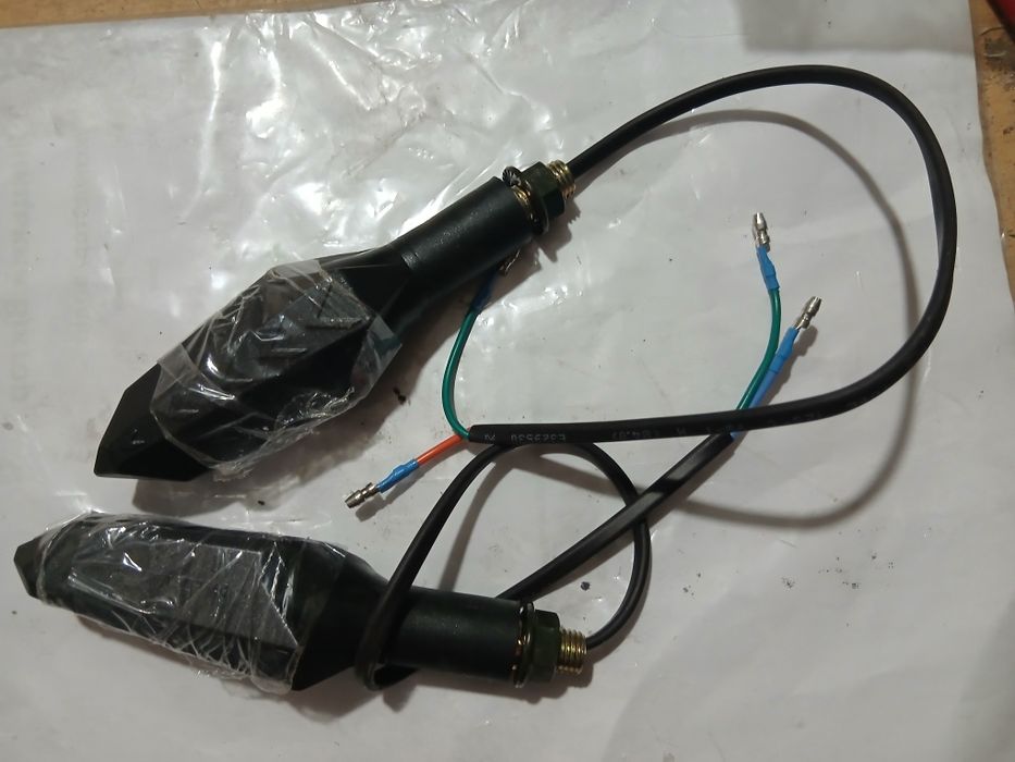 Передні поворитніки на мустанг фіт 2 !!НОВІ‼️