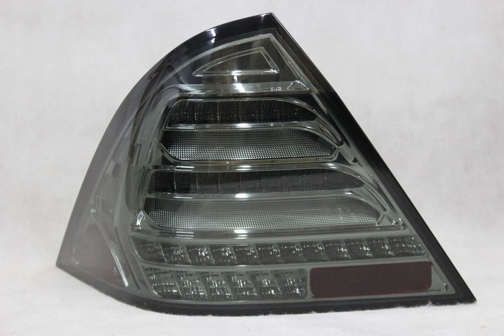 Lampy światła tył tylne MERCEDES C-KLASA W203 SEDAN 00-04 LED DYNAMIC!