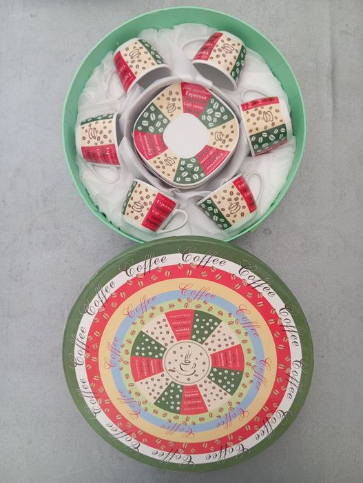 Conjunto de 6 chávenas de café com caixa