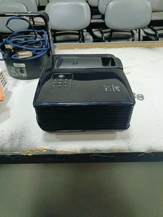 Projetor BENQ MP512 - LCD com falhas nos píxeis