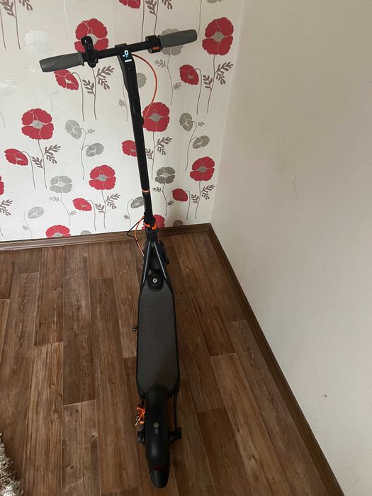 Електросамокат Segway-Ninebot