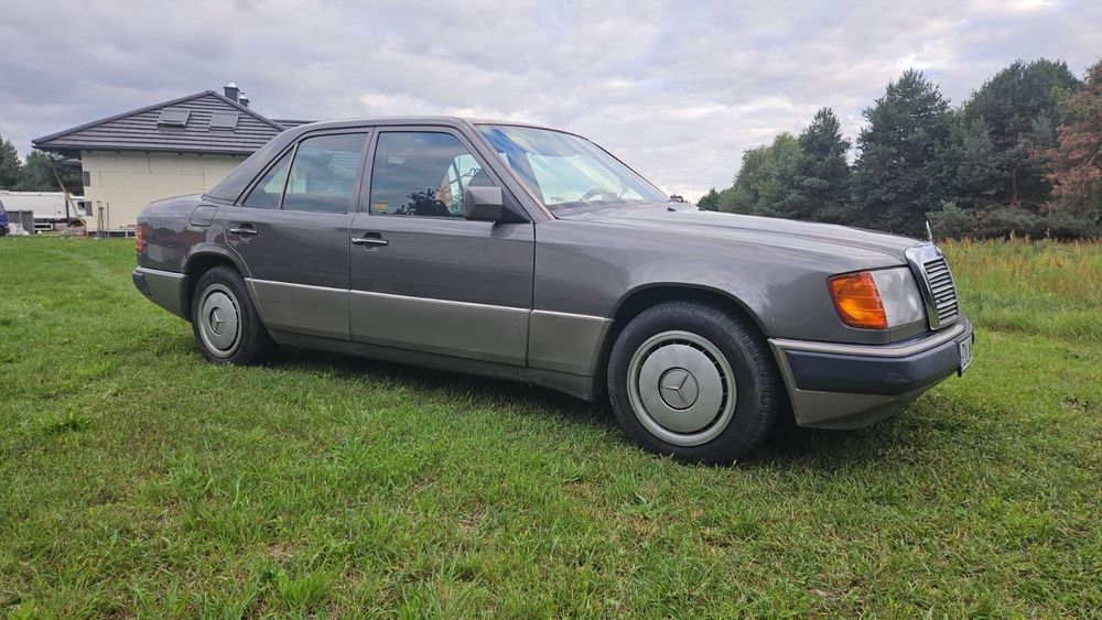Mercedes-Benz W124