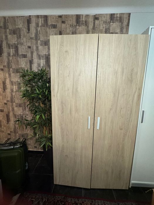 Dois roupeiros grandes de roupa do Leroy Merlin