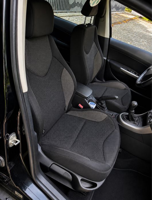 Peugeot 308 — fotografia 8